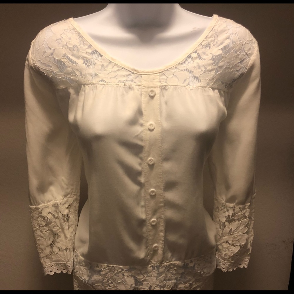 White lace knit boho blouse - womens size small - GORGEOUS!!
